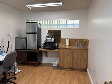 2,100 sq ft free standing medical office building. Ideal for a - photo 22