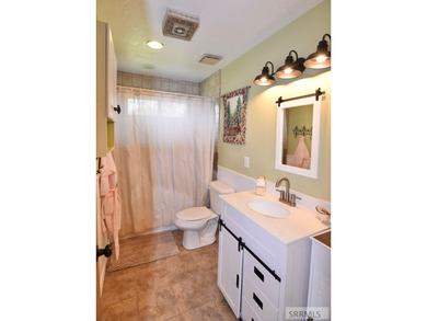 Introducing a darling single level home in McDonald's Farm - photo 24
