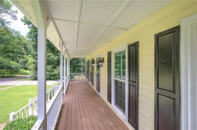 Tucked away on a quiet dead-end street just minutes from town - photo 5