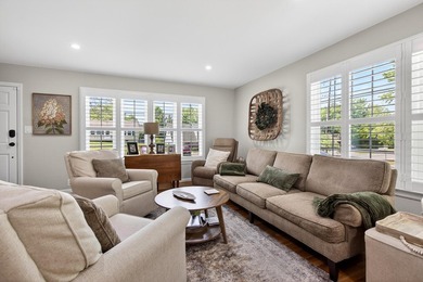 Welcome to this charming 4 bedroom 2 bath house in the heart of - photo 5