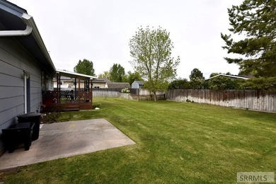 Introducing a darling single level home in McDonald's Farm - photo 37