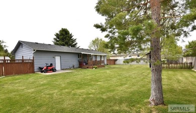 Introducing a darling single level home in McDonald's Farm - photo 39