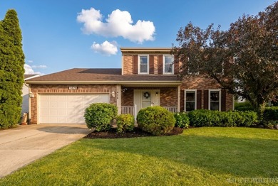 (private lake, pond, creek) Home Active Under Contract in Glendale Heights Illinois