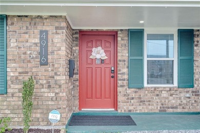 Welcome home to this recently updated property featuring a - photo 3