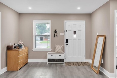 Welcome home to this recently updated property featuring a - photo 5