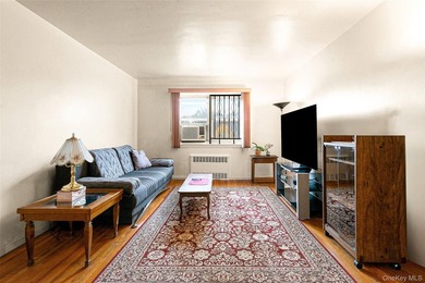 Prime Location - Spacious 1 Bedroom with Southern Exposure, Low - photo 11