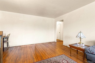 Prime Location - Spacious 1 Bedroom with Southern Exposure, Low - photo 13