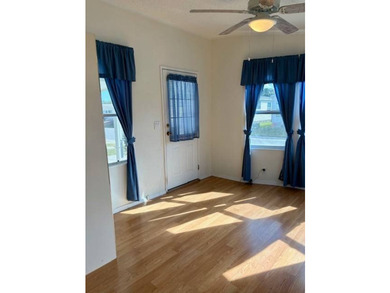 Welcome Home! Move right in to this lovely 2Bed/2Bath - photo 16