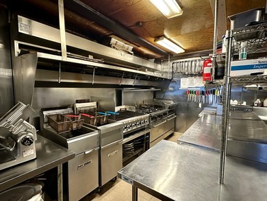 She is READY FOR YOU NOW with a fresh new coat of paint, new - photo 50