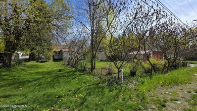 Home being sold as is. 2 bed 2 bath home in need of some TLC - photo 3