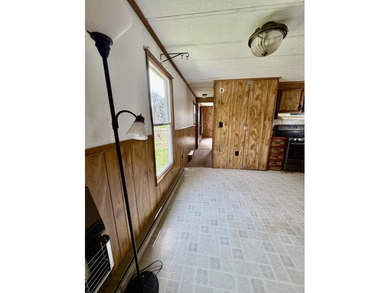 Affordable in-town mobile home situated on a spacious corner lot - photo 8