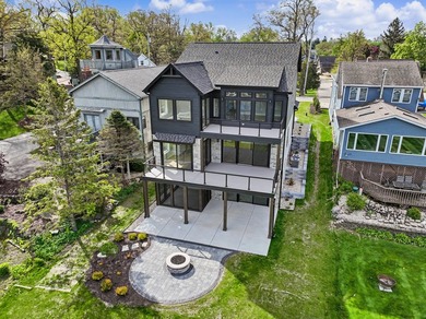 The pinnacle of refined lakefront living awaits on Browns Lake - photo 1