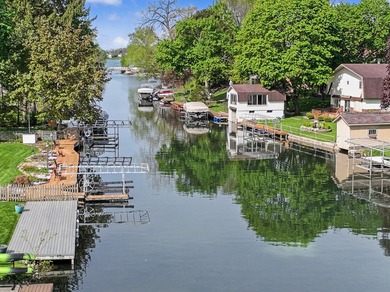 The pinnacle of refined lakefront living awaits on Browns Lake - photo 2