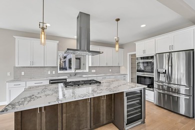 The pinnacle of refined lakefront living awaits on Browns Lake - photo 5