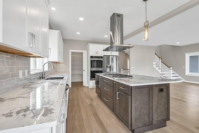 The pinnacle of refined lakefront living awaits on Browns Lake - photo 8