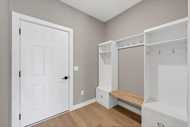 The pinnacle of refined lakefront living awaits on Browns Lake - photo 10