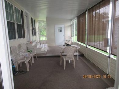 A beautiful 2005 Jacobson manufacturer home 2 bedrooms and 2 - photo 6