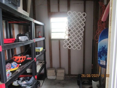 A beautiful 2005 Jacobson manufacturer home 2 bedrooms and 2 - photo 8