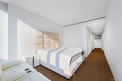 Experience elevated luxury living at One United Nations Park in - photo 11
