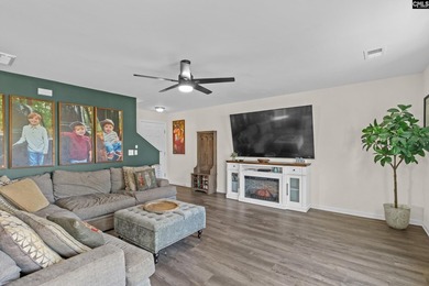 Welcome home to this beautifully maintained 5-bed, 3-bath home - photo 12