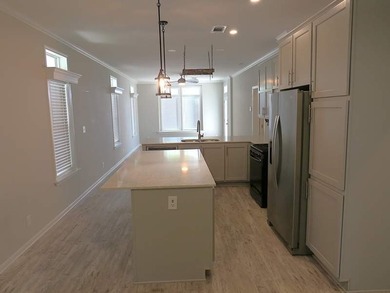 You will love this pre-owned 2021 Palm Harbor 3/2 split plan - photo 12
