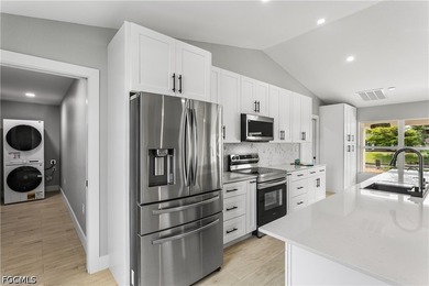 Welcome to your SWFL Paradise in NW Cape Coral, move-in-ready - photo 15