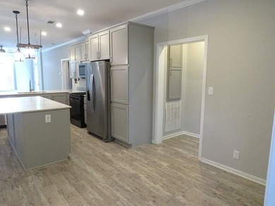You will love this pre-owned 2021 Palm Harbor 3/2 split plan - photo 15