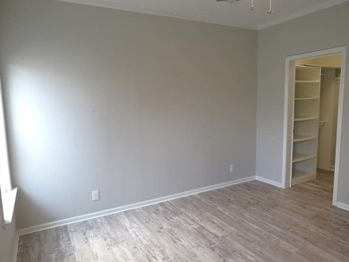 You will love this pre-owned 2021 Palm Harbor 3/2 split plan - photo 17