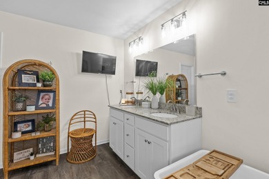 Welcome home to this beautifully maintained 5-bed, 3-bath home - photo 18