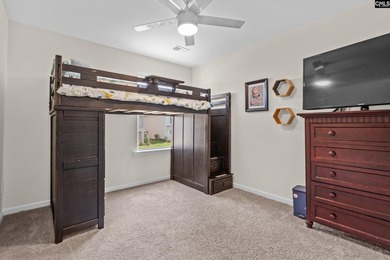 Welcome home to this beautifully maintained 5-bed, 3-bath home - photo 22