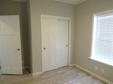 You will love this pre-owned 2021 Palm Harbor 3/2 split plan - photo 22