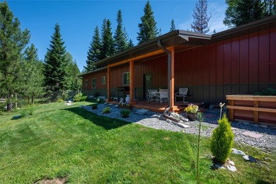 Experience true Montana living on this exceptional 10-acre horse - photo 7