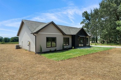 Enjoy the peaceful feel of country living just minutes from - photo 5