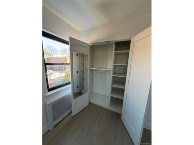 Spacious 2-bedroom, 1-bath garden-style co-op located on the - photo 9