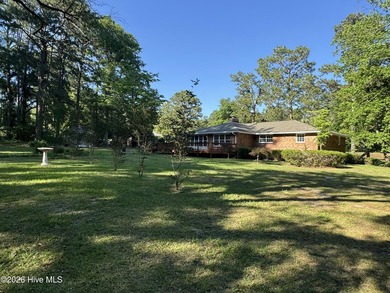 Located in Gem Lakes Subdivision This 3-bedroom, 2.5-bath home - photo 14