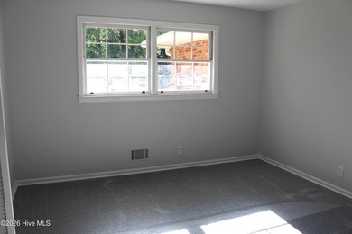Located in Gem Lakes Subdivision This 3-bedroom, 2.5-bath home - photo 44