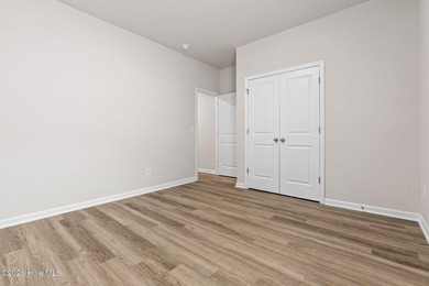 Welcome to the exceptional, beautifully appointed Escape floor - photo 9