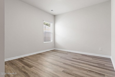 Welcome to the exceptional, beautifully appointed Escape floor - photo 10