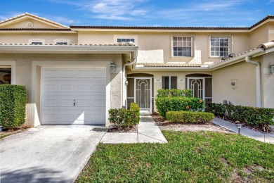 Lake Townhome/Townhouse For Sale in Jupiter, Florida