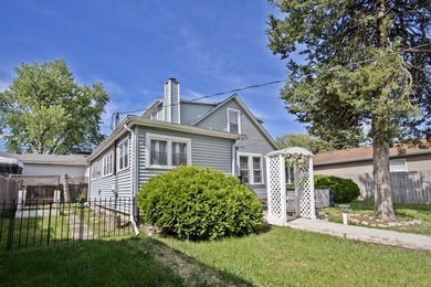 (private lake, pond, creek) Home For Sale in Ingleside Illinois