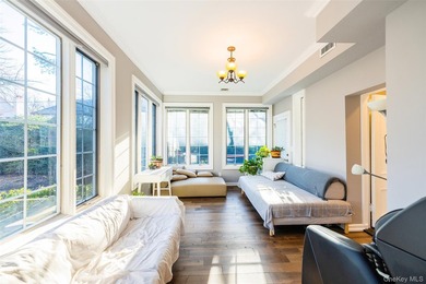 Great Neck Estates luxury home With Refined Taste & Exceptional - photo 12