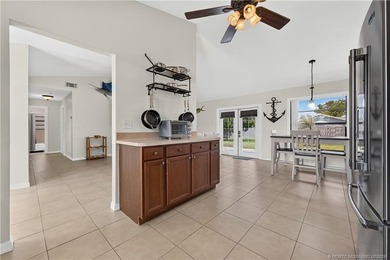 Welcome to the highly desirable Indian River Estates! This - photo 12