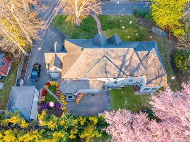 Great Neck Estates luxury home With Refined Taste & Exceptional - photo 13
