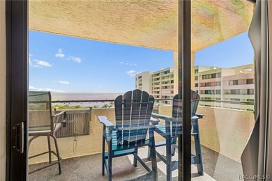 Welcome to easy coastal living in the sought-after Gulf Island - photo 17