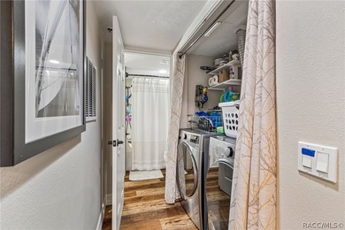 Welcome to easy coastal living in the sought-after Gulf Island - photo 27
