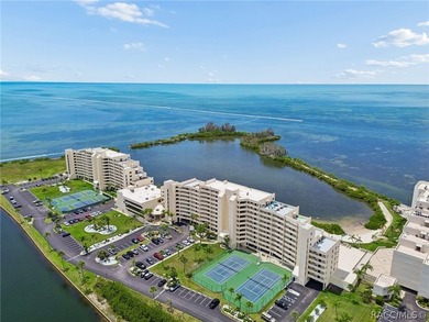 Welcome to easy coastal living in the sought-after Gulf Island - photo 34