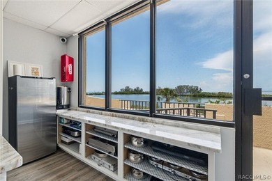 Welcome to easy coastal living in the sought-after Gulf Island - photo 43