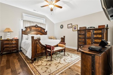 Welcome to easy, elegant living in this stunning 2-bedroom