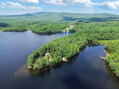 LONG POND Escape to this spacious 5BR/3BA home on a wooded 1.58 - photo 6