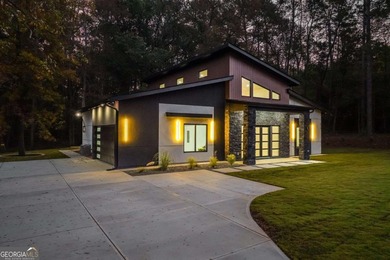 (private lake, pond, coastal) Home For Sale in Winder Georgia